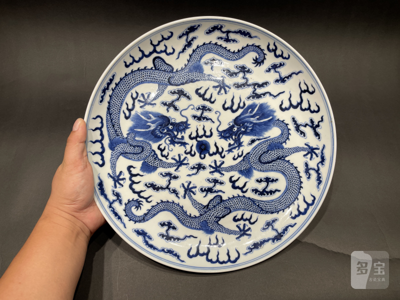 清光绪 青花双龙纹大盘 - 图2